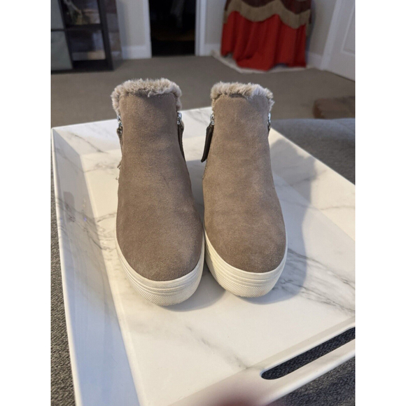 Dolce Vita Platform boot Sneakers Size 8.5 Shoes Leather Faux Fur hightop EUC - Picture 1 of 16